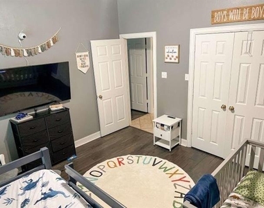 6035 Barrington Avenue - Photo Thumbnail 28