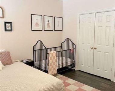 6035 Barrington Avenue - Photo Thumbnail 22