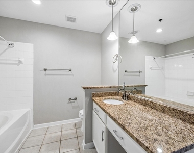 5353 Memorial Drive - Photo Thumbnail 7