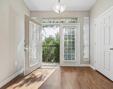 5353 Memorial Drive - Photo Thumbnail 4