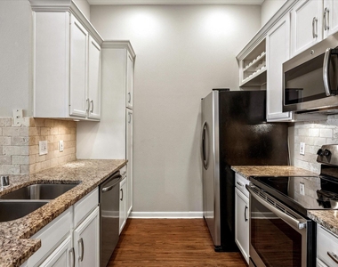 5353 Memorial Drive - Photo Thumbnail 1