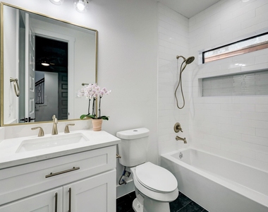 1303 E 27th Street - Photo Thumbnail 13