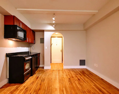 Copy of 11 Waverly Place, Unit 5h - Photo Thumbnail 1