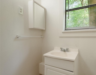 712 Cline Street - Photo Thumbnail 14