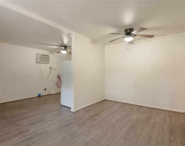 712 Cline Street - Photo Thumbnail 3