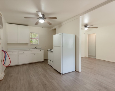 712 Cline Street - Photo Thumbnail 6
