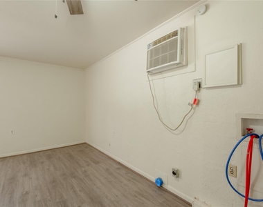 712 Cline Street - Photo Thumbnail 9