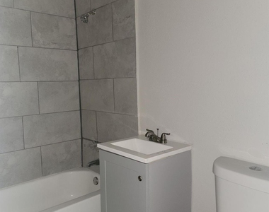 5318 Chennault Road - Photo Thumbnail 10