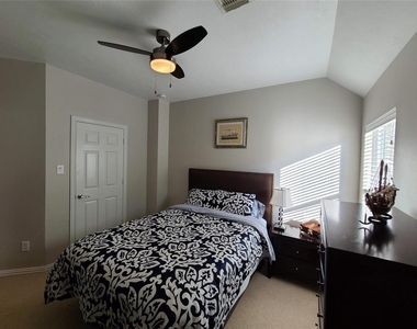106 W Arbor Camp Circle - Photo Thumbnail 23