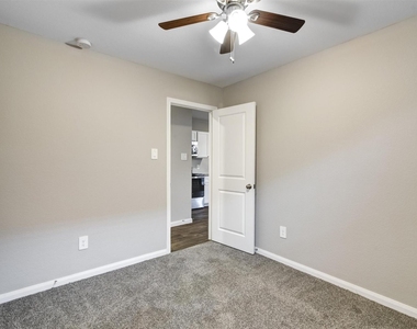 16428 Jasmine Marie Place - Photo Thumbnail 10