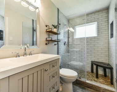1118 Chelsea Lane - Photo Thumbnail 11