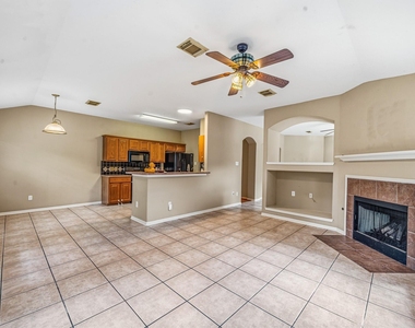 17935 Rose Hill Park Lane - Photo Thumbnail 7