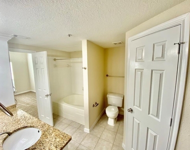 1919 Post Oak Park Dr Drive - Photo Thumbnail 2