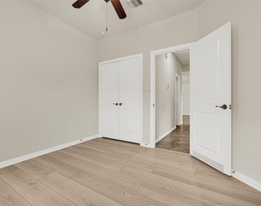 2414 Willow Fall Lane - Photo Thumbnail 19