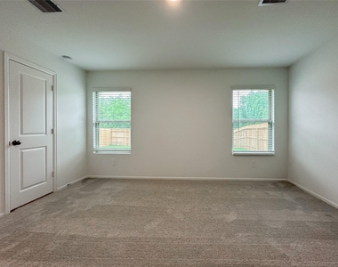 1515 Las Cuevas Drive - Photo Thumbnail 13