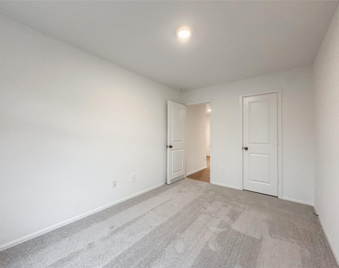 1515 Las Cuevas Drive - Photo Thumbnail 19