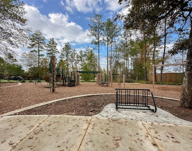 1515 Las Cuevas Drive - Photo Thumbnail 26