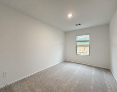 1515 Las Cuevas Drive - Photo Thumbnail 17