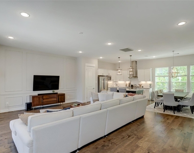 4511 Maxie Street - Photo Thumbnail 5