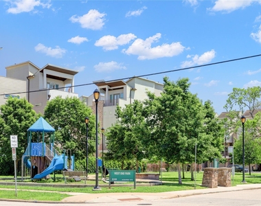 4511 Maxie Street - Photo Thumbnail 22