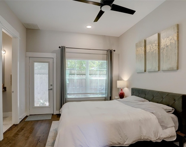 4511 Maxie Street - Photo Thumbnail 2