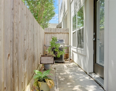 4511 Maxie Street - Photo Thumbnail 21