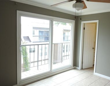 218 Stratford Street - Photo Thumbnail 21