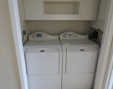 218 Stratford Street - Photo Thumbnail 24