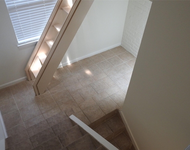 218 Stratford Street - Photo Thumbnail 25