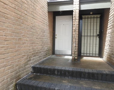 218 Stratford Street - Photo Thumbnail 5