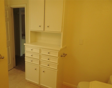 218 Stratford Street - Photo Thumbnail 19