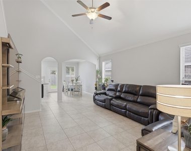 2244 Ivy Wall Drive - Photo Thumbnail 3