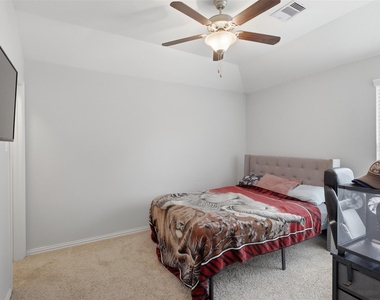 2244 Ivy Wall Drive - Photo Thumbnail 15