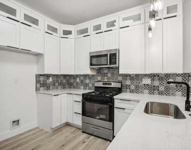 11615 Henley Drive - Photo Thumbnail 9