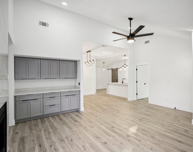 11615 Henley Drive - Photo Thumbnail 13