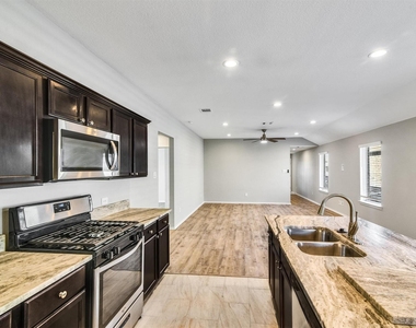 16831 Silent Pines Court - Photo Thumbnail 11