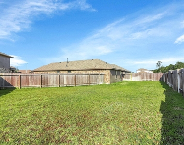 16831 Silent Pines Court - Photo Thumbnail 31