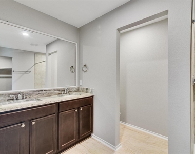 16831 Silent Pines Court - Photo Thumbnail 18