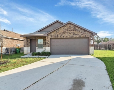 16831 Silent Pines Court - Photo Thumbnail 2