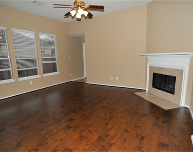 872 Rock Harbor Lane - Photo Thumbnail 5