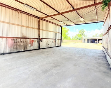 6910 John Ralston Road - Photo Thumbnail 4