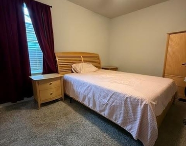 3907 Sparkman Lane - Photo Thumbnail 7