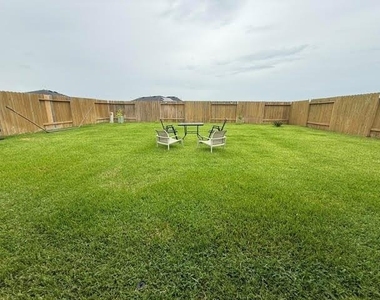 3907 Sparkman Lane - Photo Thumbnail 12