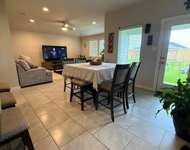 3907 Sparkman Lane - Photo Thumbnail 2