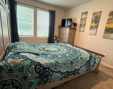 3907 Sparkman Lane - Photo Thumbnail 8
