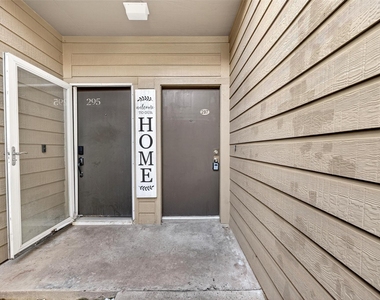 10053 Westpark Drive - Photo Thumbnail 5