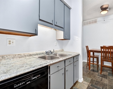 10053 Westpark Drive - Photo Thumbnail 16
