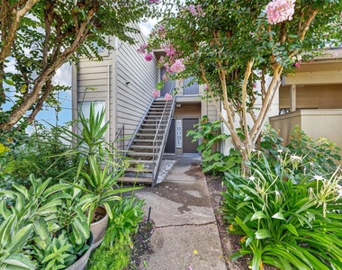 10053 Westpark Drive - Photo Thumbnail 2