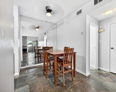10053 Westpark Drive - Photo Thumbnail 11