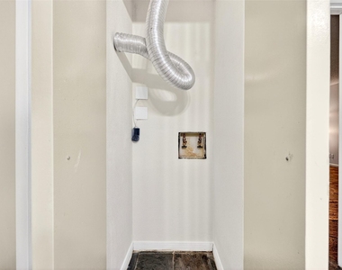 10053 Westpark Drive - Photo Thumbnail 19